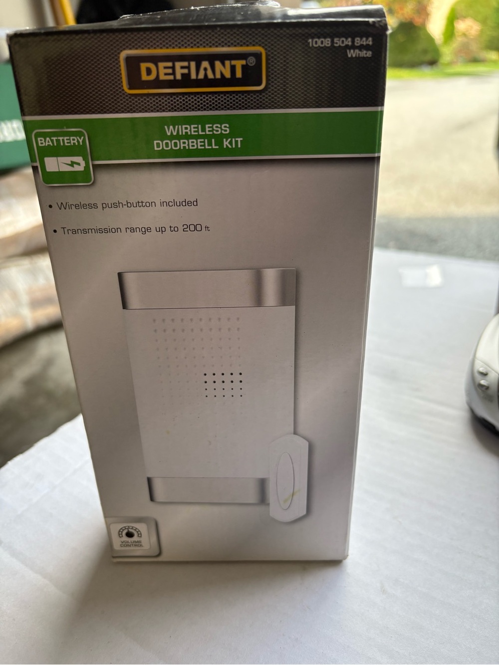 Defiant White Wireless Doorbell Kit 1008-504-844 Battery Powered Chime